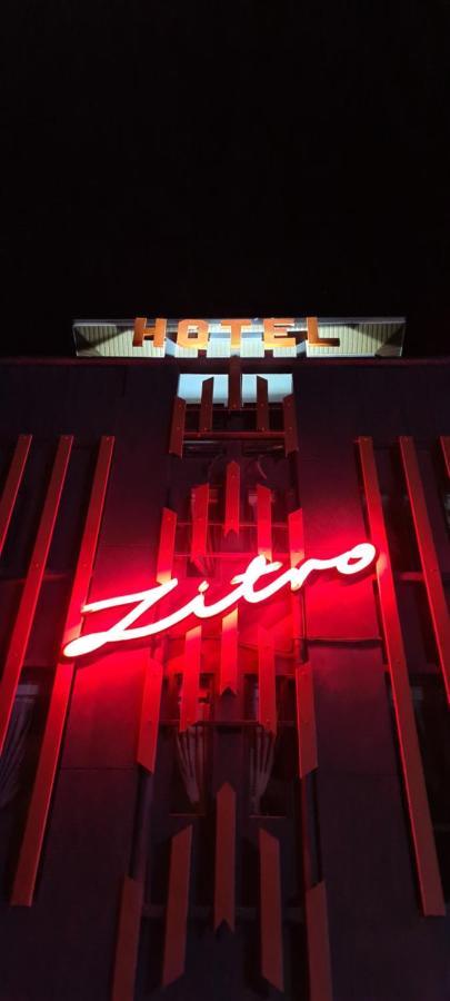 Zitro Hotel Port Dickson Buitenkant foto